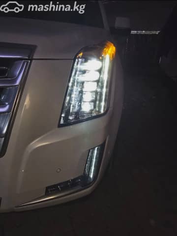 Cadillac Escalade IV 6.2 AT 4WD