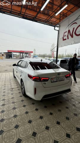 Kia K5 II 2.0hyb AT