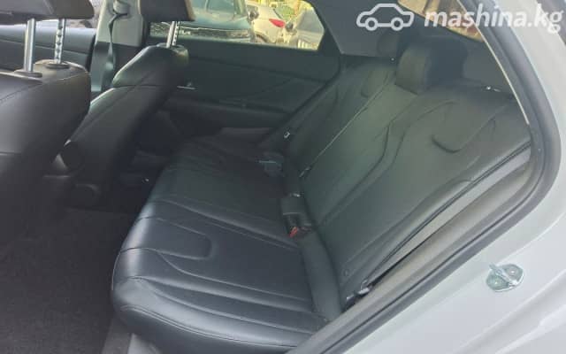 Hyundai Avante VII 1.6 CVT