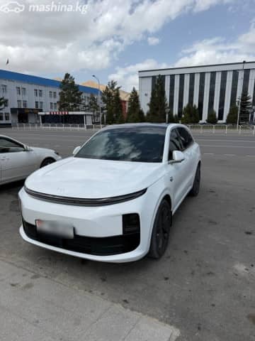 LiXiang L6 1.5hyb AT 4WD
