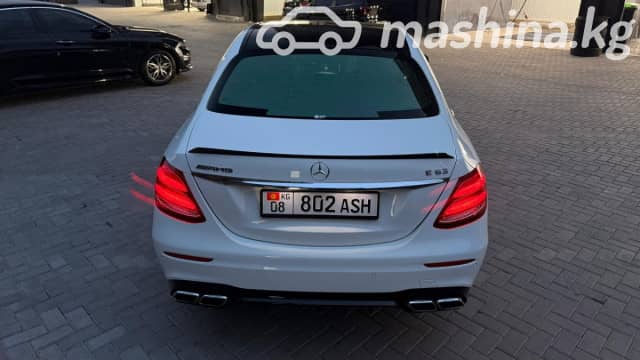 Mercedes-Benz E-Класс AMG V (W213) 63 AMG 4.0 AT 4WD