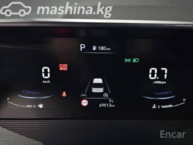 Hyundai Staria 2.2d AT 4WD