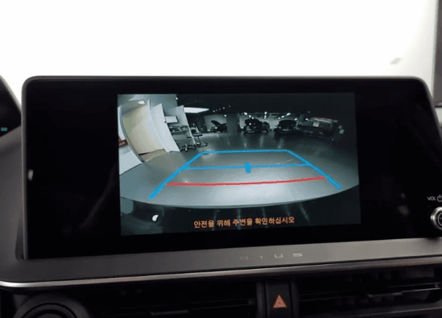 Toyota Prius V (XW60) PHV 2.0hyb AT
