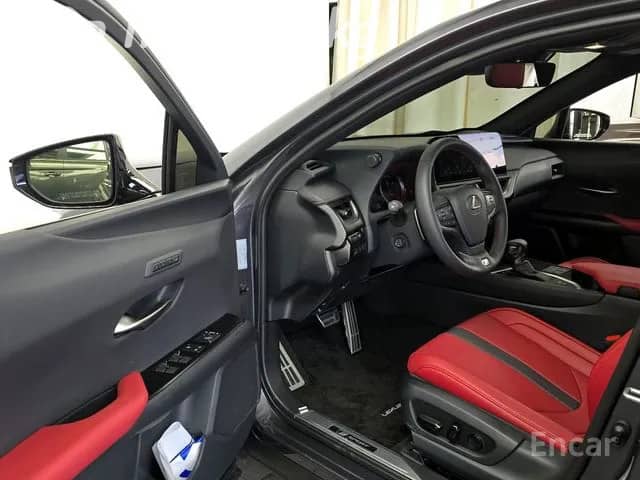 Lexus UX I 250h 2.0hyb CVT