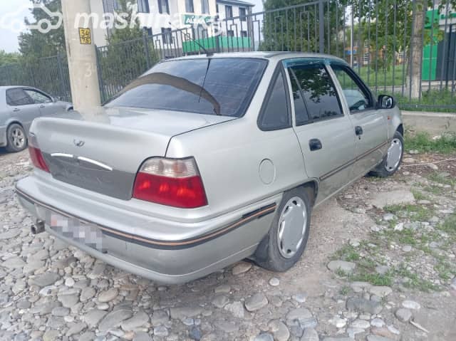 Daewoo Nexia I 1.5 MT