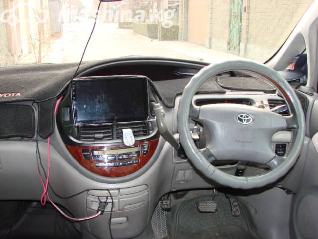 Toyota Estima II 2.4 AT