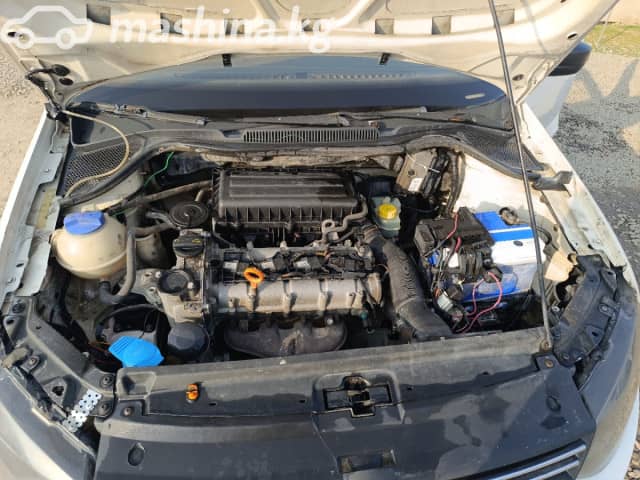 Volkswagen Polo V 1.6 MT