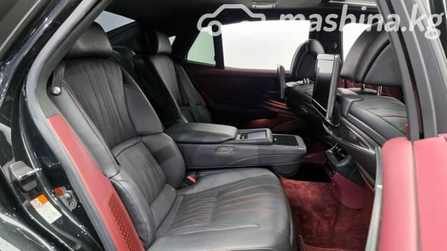 Lexus LS V 500h 3.5hyb AT 4WD