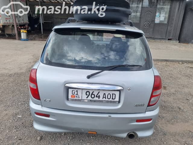Daihatsu Storia 1.3 MT