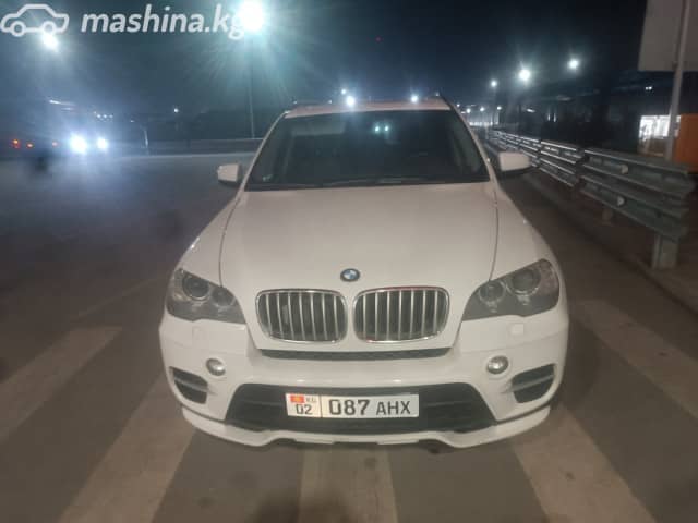 BMW X5 II (E70) Рестайлинг 50i 4.4 AT 4WD