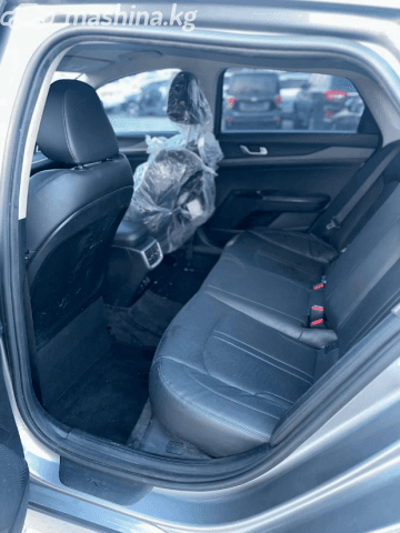 Kia K5 III LPi 2.0 AT