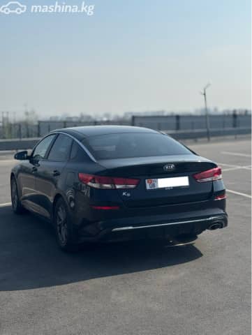 Kia K5 II 2.0 AT