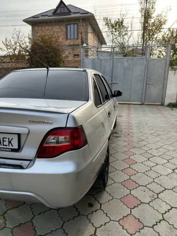 Daewoo Nexia I Рестайлинг 1.5 MT