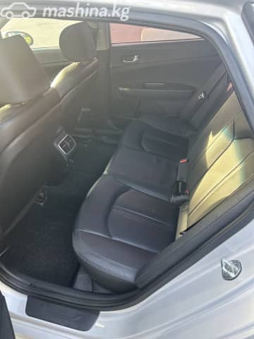 Kia K5 II 2.0 AT