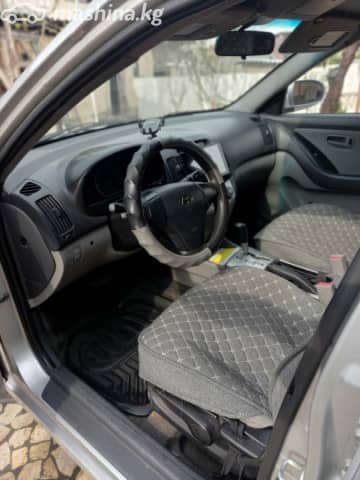 Hyundai Avante IV 1.6 AT