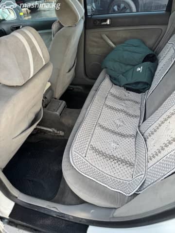 Volkswagen Passat B5 2.3 AT