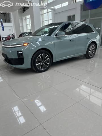 LiXiang L6 1.5hyb AT 4WD