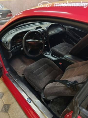 Ford Mustang IV 3.8 AT