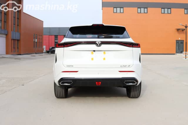 Changan UNI-Z iDD 1.5hyb CVT