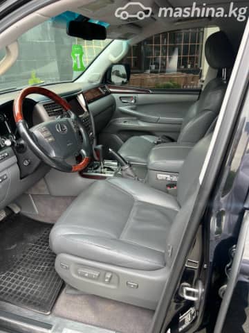 Lexus LX III 570 5.7 AT 4WD