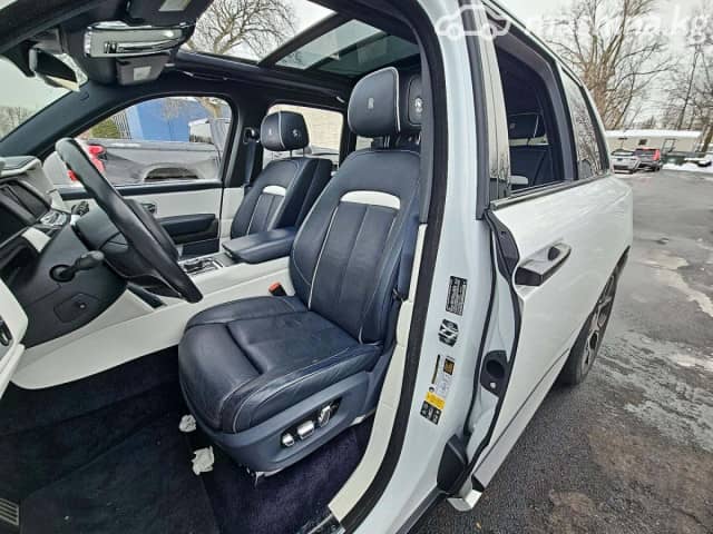 Rolls-Royce Cullinan I 6.7 AT AWD