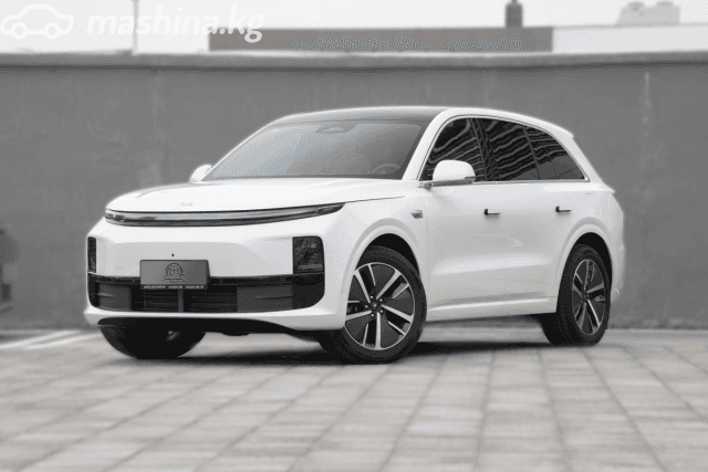 LiXiang L6 1.5hyb AT 4WD
