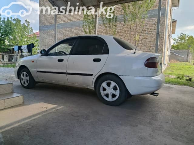 Daewoo Lanos (Sens) 1.5 MT