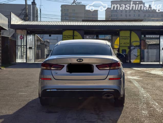 Kia K5 II 2.0 AT