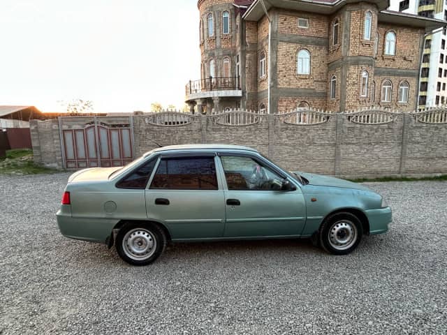 Daewoo Nexia I Рестайлинг 1.5 MT