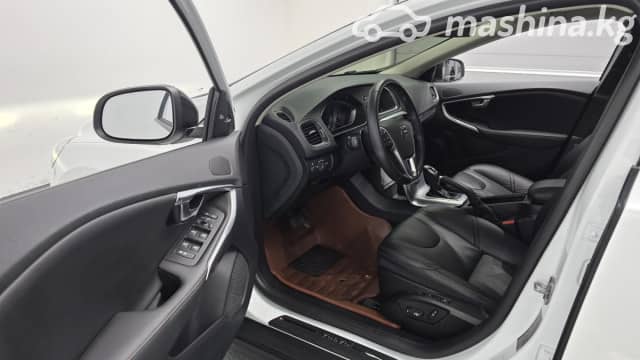 Volvo V40 Cross Country 2.0d AT