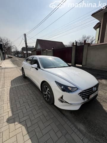 Hyundai Sonata VIII (DN8) 2.0hyb AT