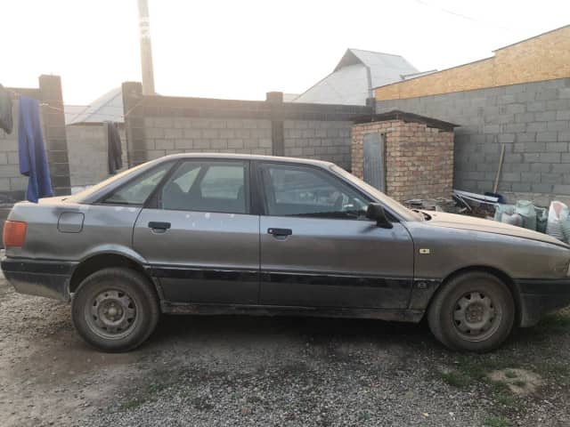 Audi 80 IV (B3) 1.8 MT