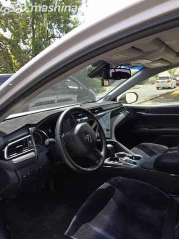 Toyota Camry VIII (XV70) 2.5 AT