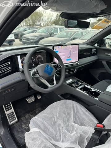 Volkswagen Tiguan III (China Market) 2.0 AMT 4WD