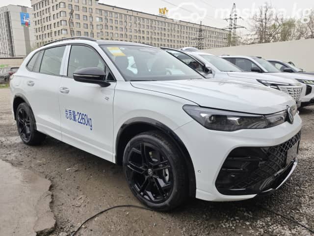 Volkswagen Tiguan III (China Market) 2.0 AMT 4WD