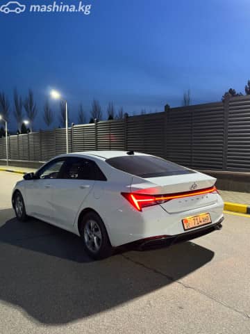Hyundai Avante VII 1.6 AT
