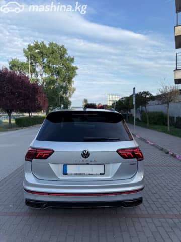 Volkswagen Tiguan II Рестайлинг 2.0 AT 4WD