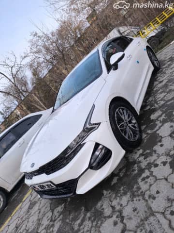 Kia K5 III LPi 2.0 AT