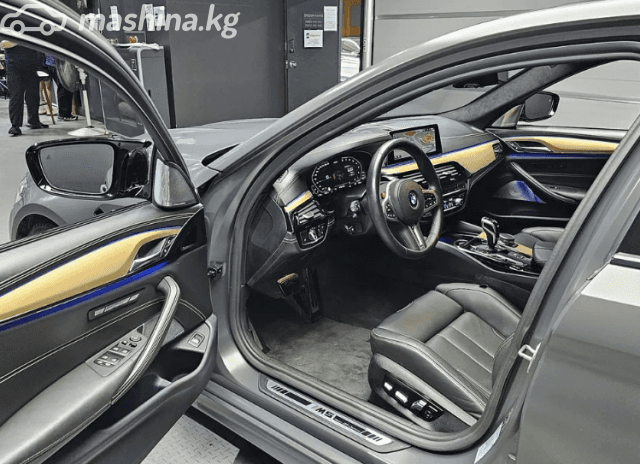 BMW M5 VI (F90) 4.4 Steptronic xDrive