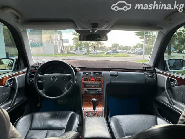Mercedes-Benz E-Класс II (W210, S210) Рестайлинг 240 2.6 AT