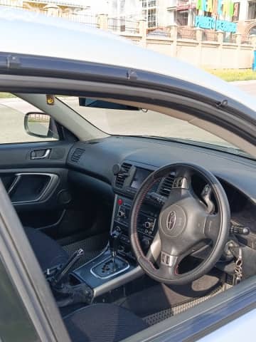 Subaru Legacy IV 3.0 AT 4WD