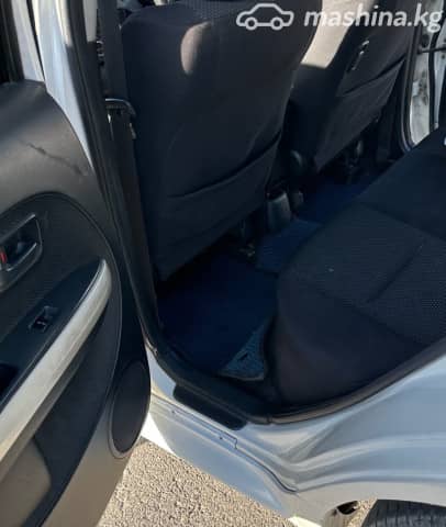Toyota Ist I 1.3 AT