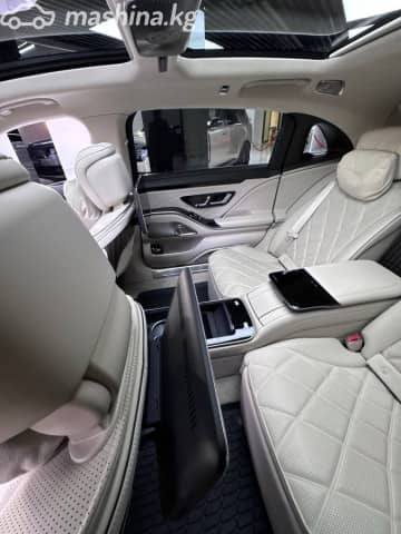 Mercedes-Benz Maybach S-Класс II (Z223) 580 4.0 AT 4WD