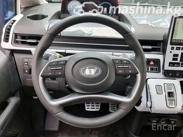Hyundai Staria 2.2d AT 4WD