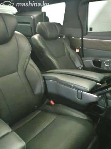 Toyota Alphard IV 2.5hyb CVT 4WD