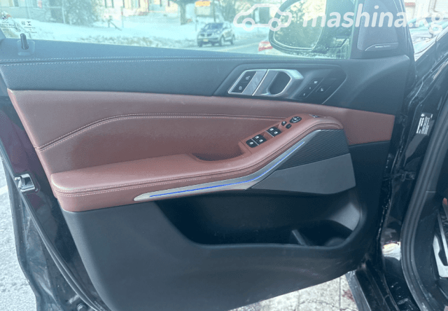 BMW X5 IV (G05/G18) M50i 4.4 AT 4WD
