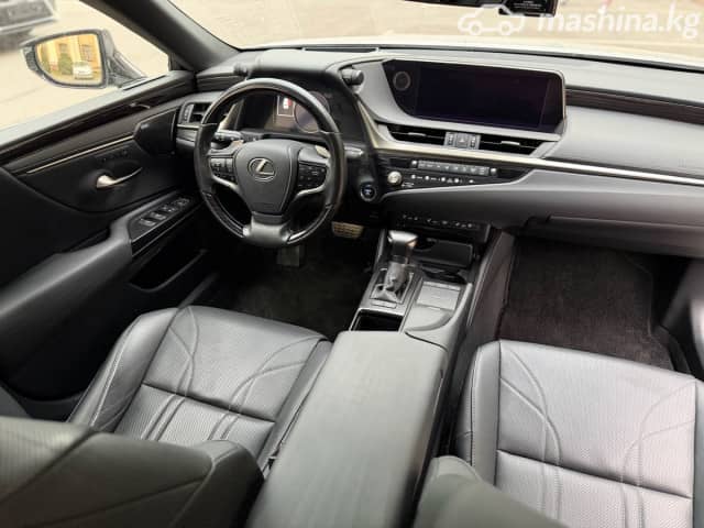 Lexus ES VII