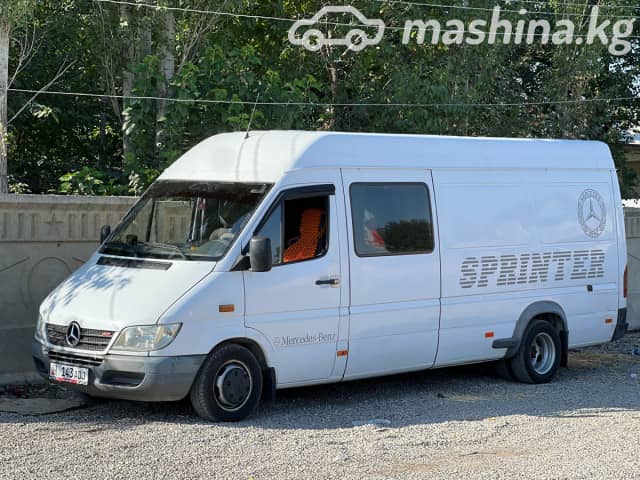 Mercedes-Benz Фургон (4х2)