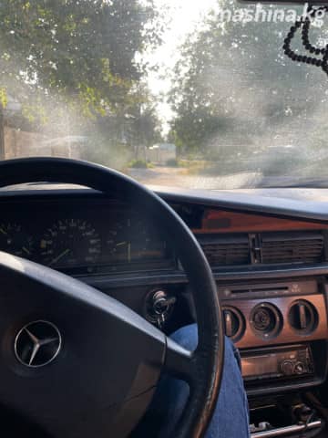 Mercedes-Benz 190 (W201) 2.0 MT