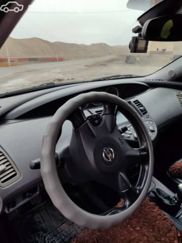 Nissan Primera III (P12) 2.0 MT
